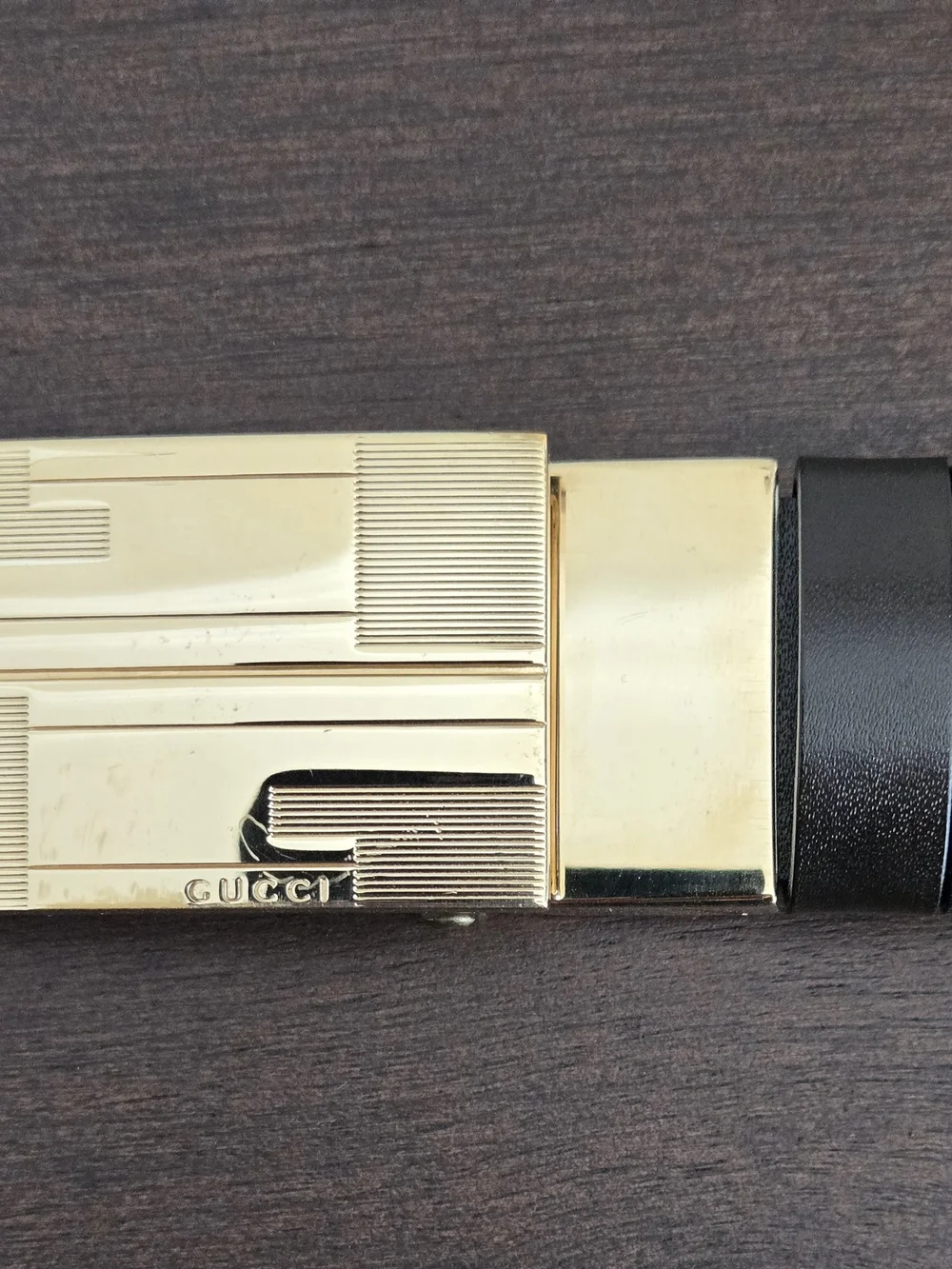 Gucci Men’s Gold-Tone Buckle Leather Belt - Black